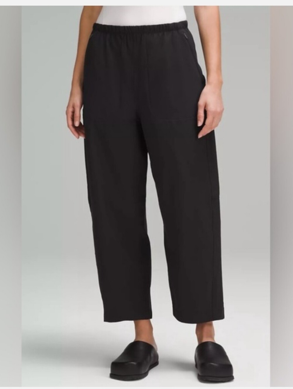 Lululemon Lightweight Mid-Rise Barrel-Leg Cropped Pant